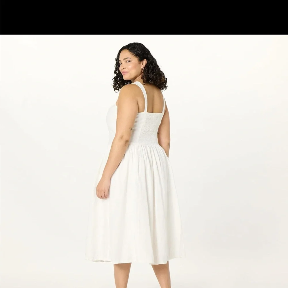 The drop balu feminine shaped White Midi Dress - Picture 7 of 10